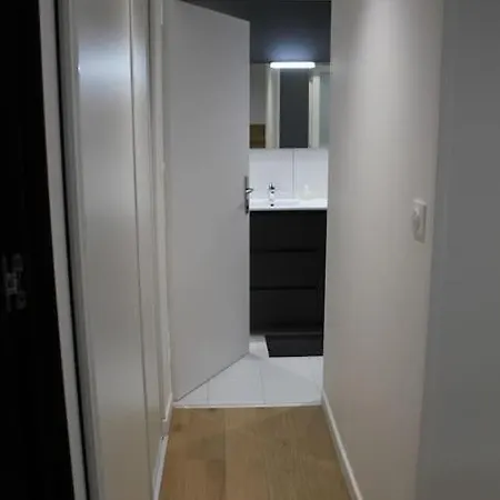 Le Clos 아파트
